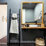 Depok - 2 Bedrooms And Balcony In Eixample Dreta