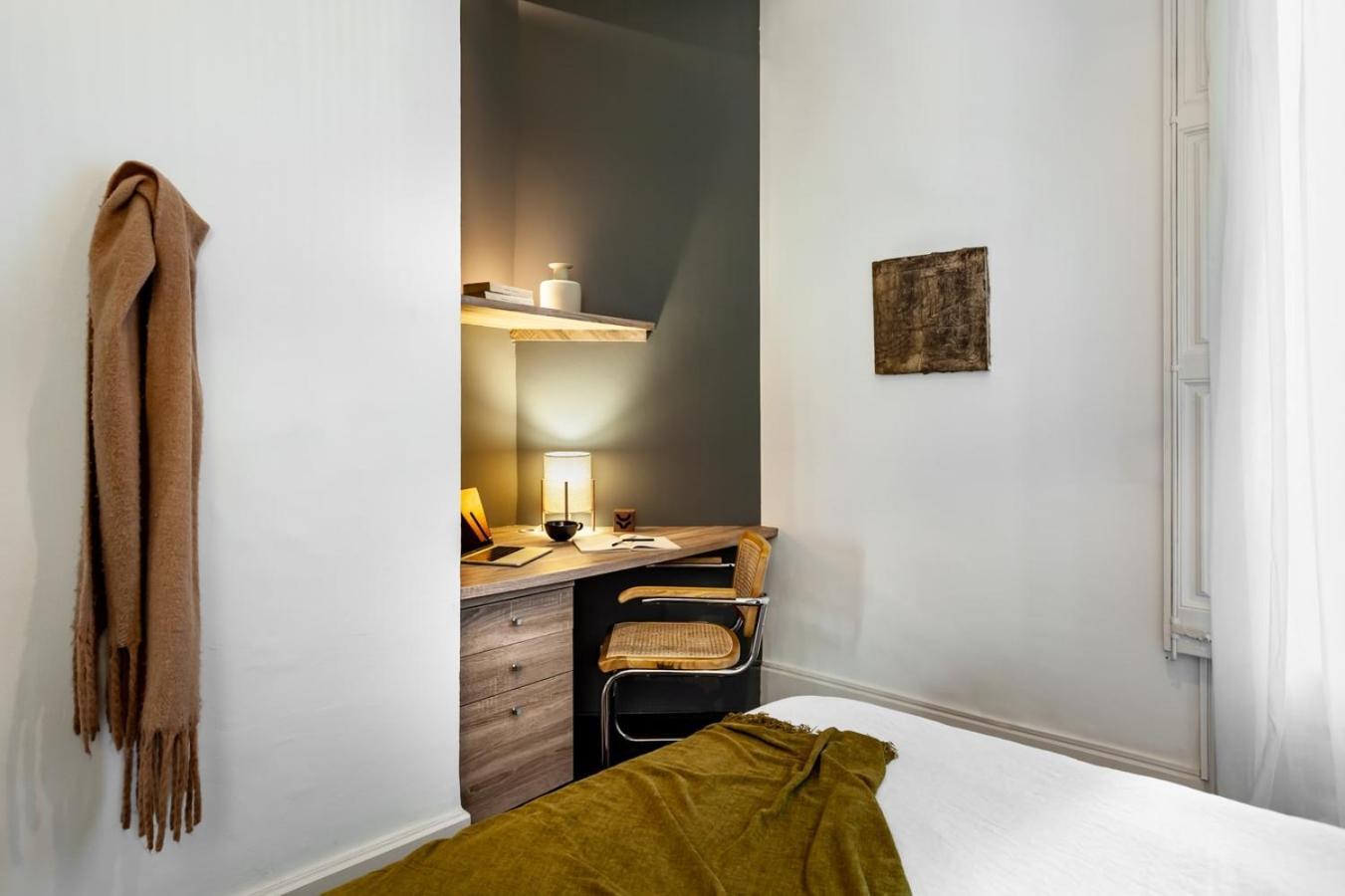Depok - 2 Bedrooms And Balcony In Eixample Dreta Apartment Barcelona